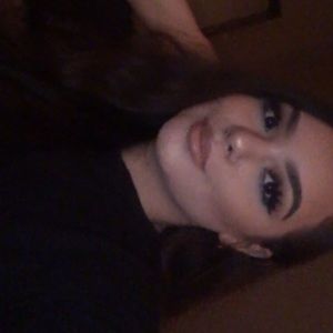 Meet your Posher, Alayna